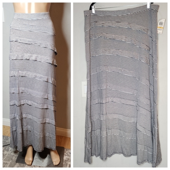 NWT INC Pull On Stretch Jersey Stripe Tiered Maxi Skirt Women's Plus Size 3X - Picture 1 of 17